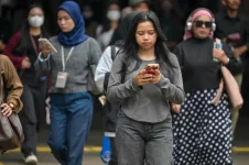 Malaysia's 5G broadcast test wobbles, Xiaomi and OnePlus flop in trials.webp