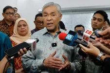 Zahid says Renew your licence or kiss Budi95 goodbye.webp