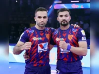 Ashu Malik stars as Dabang Delhi crush U Mumba, top PKL table.webp