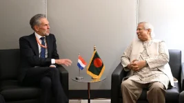 Yunus begs Dutch PM for help with floods, fruit rot.webp