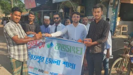 Shariatpur heat squad splashes relief for sweaty crew.webp