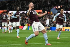 Villa finally grabs a win as Rangers flop at home.webp