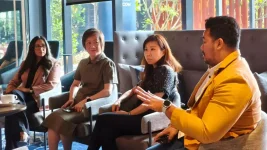 Nahar Khan warns AI could eat journalism in Singapore.webp