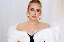 Adele curves the Super Bowl halftime show again.webp