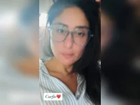 Kareena Kapoor taunts haters with no-makeup selfie flex.webp