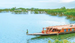 Tourists flood the Haor region as Tanguar boats sell out.webp