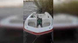 Crocodile kills Victoria Falls canoe guide on Zambezi.webp