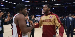 Miami Heat pray as Davion Mitchell forgets how to brick.webp