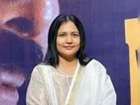 Vinodhini rips into Vijay rally tragedy, blames cinema cult.webp