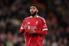 Milan eyes fed-up Gomez as Liverpool benchwarmer.webp