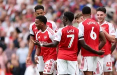 Arsenal's late show at Newcastle wounds Liverpool.webp