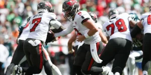 Eagles roast Buccaneers as Mayfield faceplants.webp