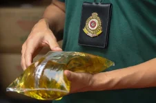 Kota Bharu Datuk melts down over 11000kg oil heist.webp