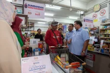 Sabah Sara aid frenzy as Labuan lags behind.webp