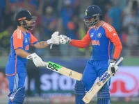Gavaskar sweats as India dodges Pak choke in Dubai.webp