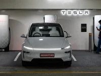 Tesla drops Model Y in India, flaunts free wall plug.webp