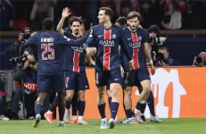 PSG limp to Barcelona as Kvaratskhelia sweats fitness.webp