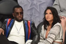 Cassie begs the judge to jail Diddy, fears payback.webp