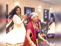 Sameera Reddy's Garba attempt in Goa not a disaster.webp