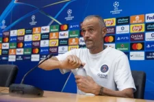 Luis Enrique relishes Barcelona reunion as PSG plots chaos.webp
