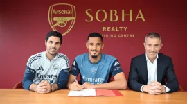 Arsenal chains Saliba till 2030 as rivals groan.webp