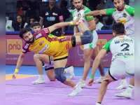 Vijay Malik smacks Patna Pirates as Titans roll.webp
