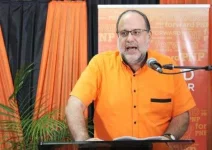 Golding assembles loser's cabinet in Jamaica.webp