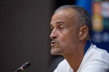 Luis Enrique begs Pedri to leave magic wand at home.webp