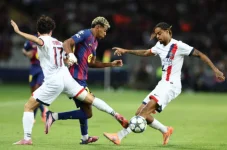 Barcelona scores in 45 straight games after Ferran Torres goal.webp