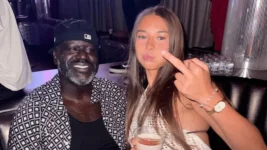 Shaq denies dating model, offers to date your mom.webp
