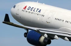 LaGuardia sees Delta jets attempt clumsy mating.webp