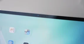 Apple's M5 iPad Pro ditches rear text for cleaner look.webp
