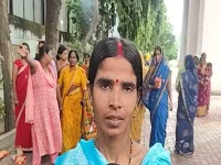 Nitish Kumar buys women's loyalty with Rs 10,000 cash.webp