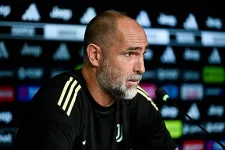 Tudor whines about Milan's advantage before Juventus match.webp