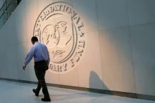IMF warns Zimbabwe's ZiG currency fails to win trust.webp