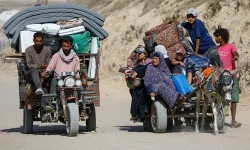 World leaders cheer Hamas yes as Trump demands Israel halt.webp