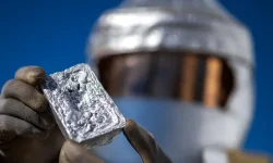 Panatere melts steel with sun rays in Swiss factory.webp