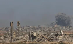 Israel ignores Trump plea, keeps bombing Gaza.webp