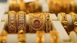 Gold hits record high as Bangladeshis get poorer.webp