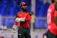 Simmons defends Jaker Ali after Bangladesh survives.webp