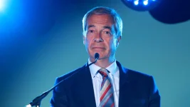 Keir Starmer cuts Nigel Farage security by 75 percent.webp