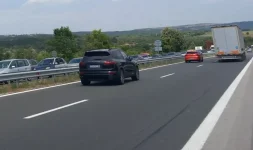 Hemus highway opens but trucks over 12 tons banned.webp
