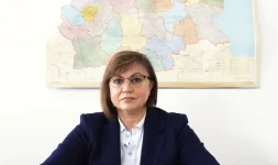 Ninova rips parasites as volunteers die for Bulgaria.webp