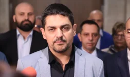 Vassilev wants Sarafov jailed as ninth dwarf.webp