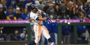 Rodriguez homers but Mariners choke in extras loss.webp