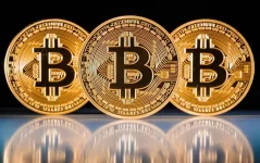 US government collapses, sending Bitcoin price into frenzy.webp