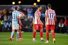 Hapless Atletico throw away win after Lenglet's brainless red.webp