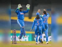 India crushes Pakistan by 88 runs at Women's ODI World Cup.webp