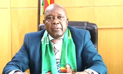 Zanu-PF gathers in Mutare as teachers flee by thousands.webp