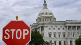 US shutdown drags on as Trump, Democrats clash over health care.webp